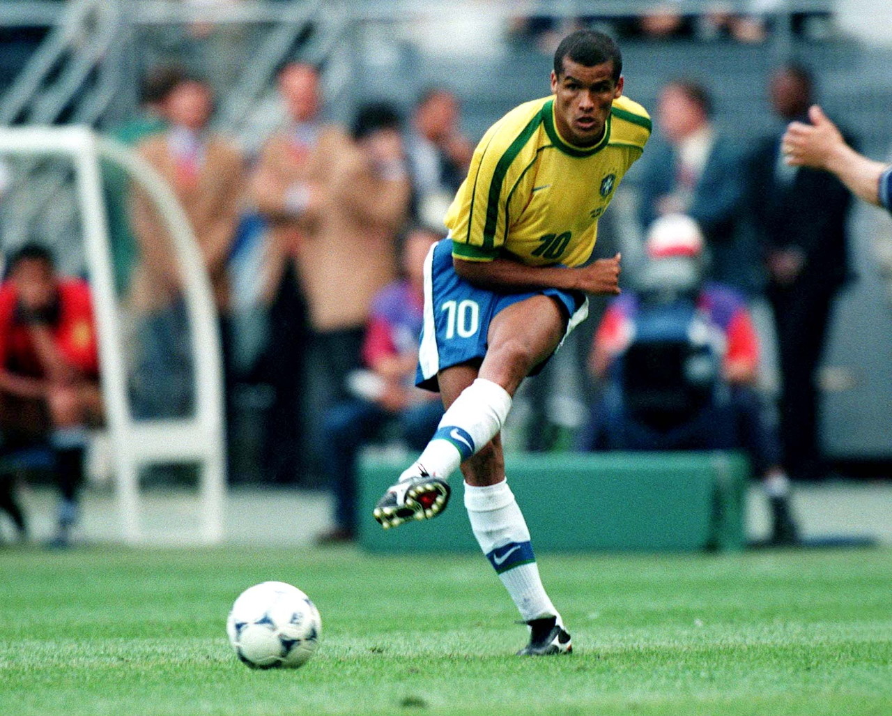 在伍德完成 在伍德完成