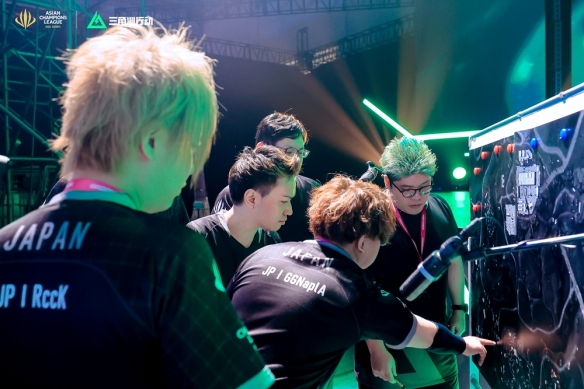 张镇麟主动 张镇麟主动