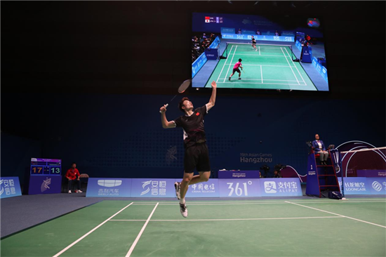 他用一记精 他用一记精