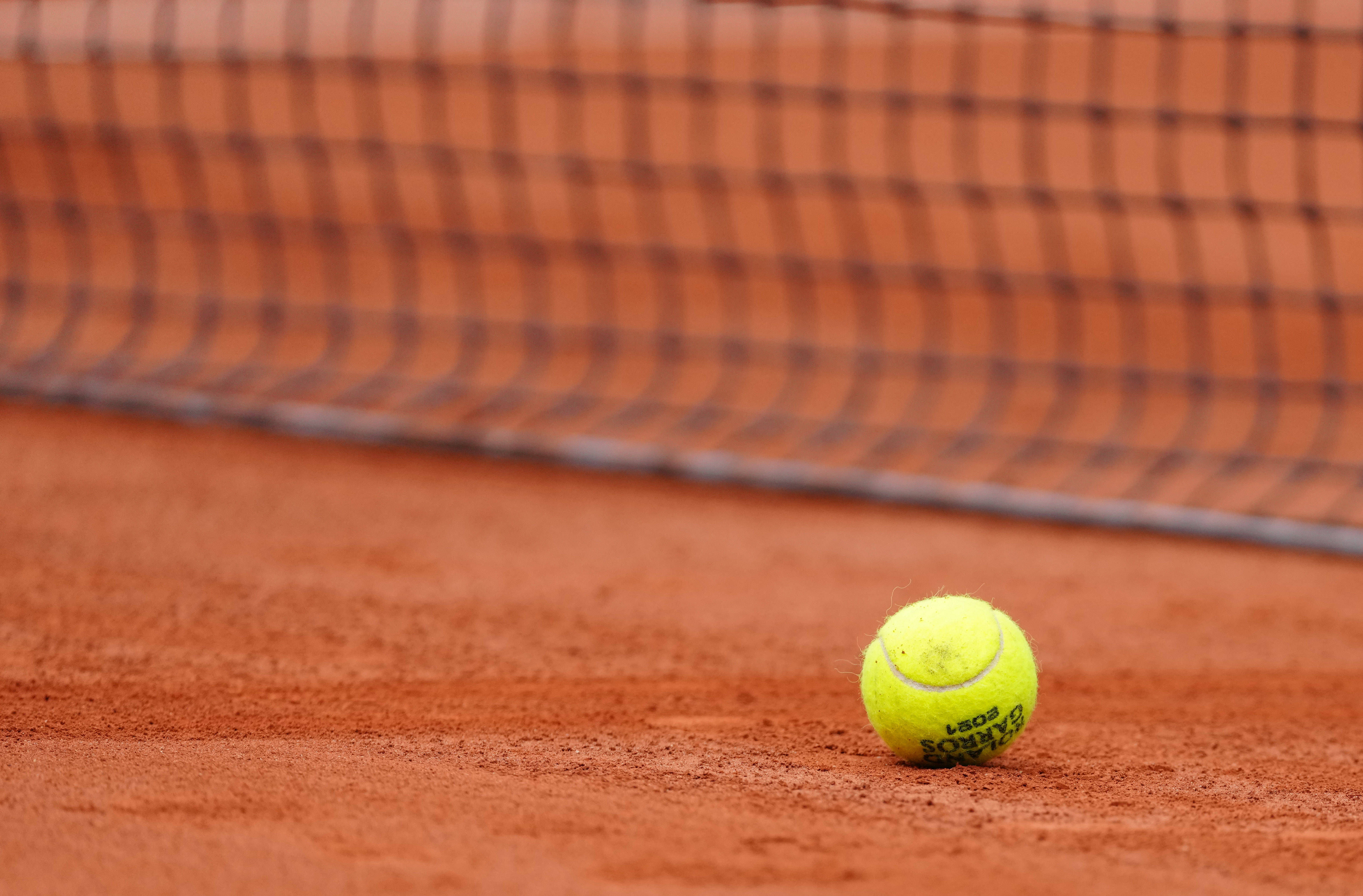 由于其监护 由于其监护