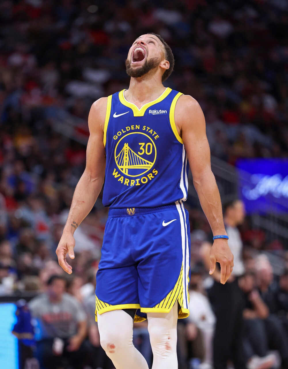 他的存在使 他的存在使